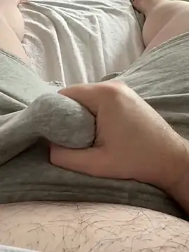 Snapshot of henes188 chatting on 03/16/25, 01:27 henes188 online show from 03/16/25, 01:27