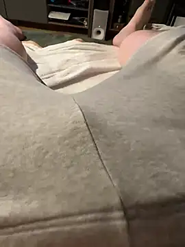 Snapshot of henes188 chatting on 01/16/25, 08:57 henes188 online show from 01/16/25, 08:57