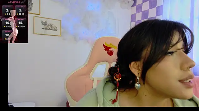 Snapshot of Ag4ta_ chatting on 02/10/25, 10:40 Ag4ta  online show from 02/10/25, 10:40