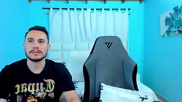 Snapshot of xxx_sweet_couple_ chatting on 12/23/25, 04:34 xxx sweet couple online show from 12/23/25, 04:34