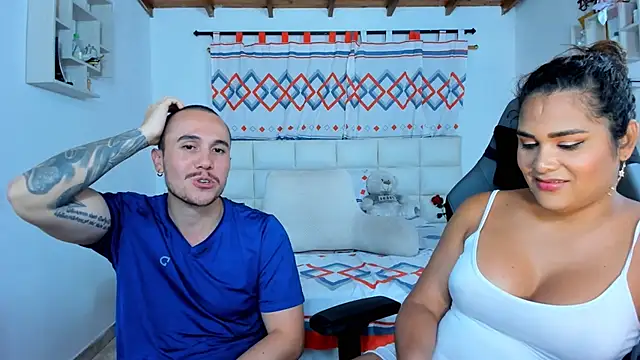 Snapshot of xxx_sweet_couple_ chatting on 03/05/25, 08:32 xxx sweet couple online show from 03/05/25, 08:32