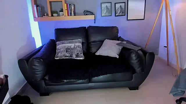 helenaduque  online show from 03/24/26, 12:05