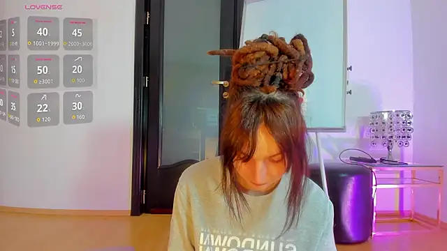 1Munique online show from 02/19/26, 08:33