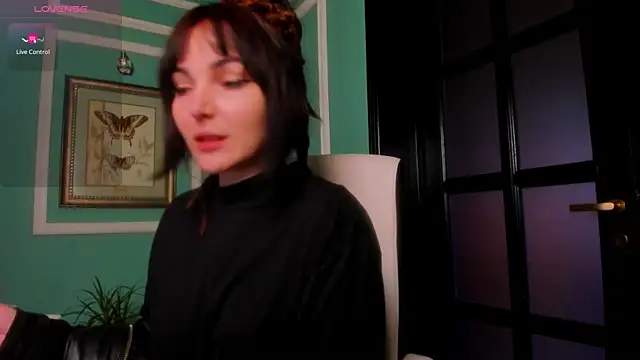 1Munique online show from 12/21/25, 01:35