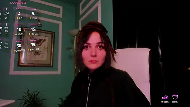 1Munique online show from 12/17/25, 03:28