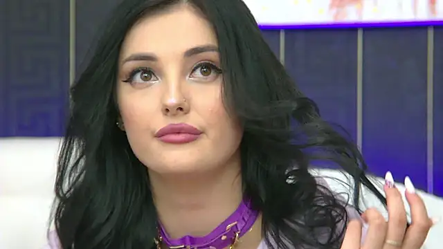 Snapshot of SophiaVilner chatting on 03/07/25, 10:21 SophiaVilner online show from 03/07/25, 10:21