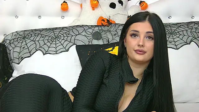 SophiaVilner online show from 10/28/25, 07:13