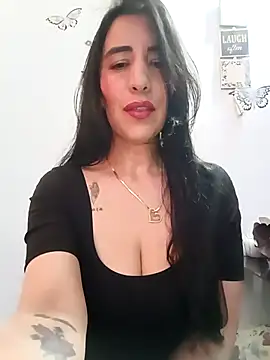 Snapshot of christine-x chatting on 01/19/26, 11:58 christine-x online show from 01/19/26, 11:58