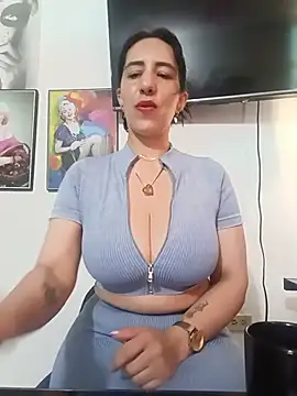 christine-x online show from 07/08/26, 01:01
