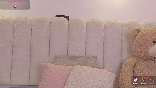 Mia rom11 online show from 05/20/26, 12:24