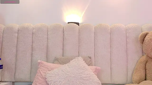 Mia rom11 online show from 05/06/26, 11:36