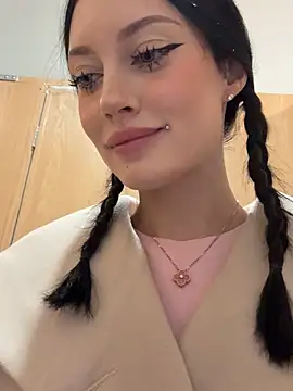 Melissa crazy online show from 03/22/26, 04:41