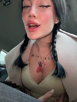 Melissa crazy online show from 03/31/26, 04:20