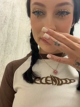 Melissa crazy online show from 03/11/26, 04:01