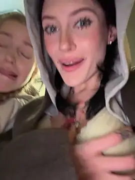 Melissa crazy online show from 10/25/25, 03:23