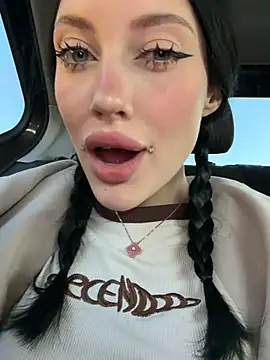 Melissa crazy online show from 04/08/26, 04:30