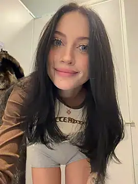 Melissa crazy online show from 04/13/26, 04:33