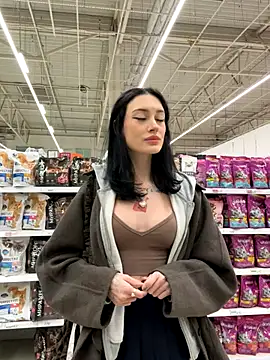 Melissa crazy online show from 10/28/25, 03:33