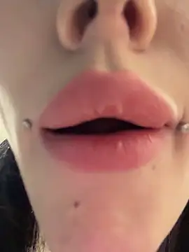 Melissa crazy online show from 10/29/25, 03:33