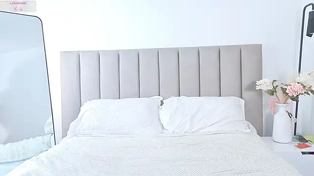 angieebaezz online show from 06/12/26, 02:37