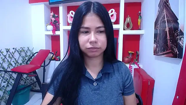 Letty Plugxo online show from 11/10/25, 12:21