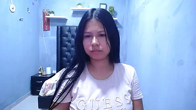 Letty Plugxo online show from 05/05/26, 01:25
