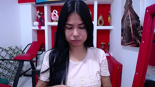 Letty Plugxo online show from 10/24/25, 12:26