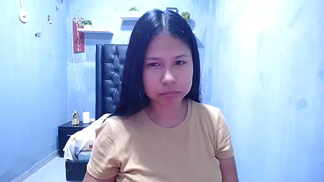 Letty Plugxo online show from 05/11/26, 01:56