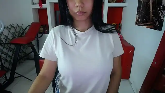 Snapshot of Letty_Plugxo chatting on 09/18/25, 12:19 Letty Plugxo online show from 09/18/25, 12:19