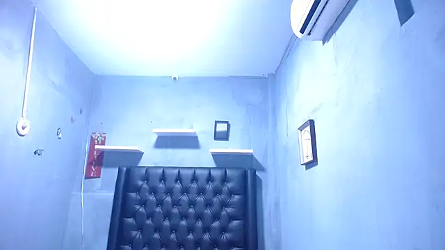 Snapshot of Letty_Plugxo chatting on 02/18/26, 01:18 Letty Plugxo online show from 02/18/26, 01:18