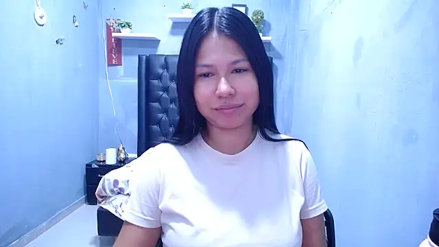 Snapshot of Letty_Plugxo chatting on 06/15/26, 02:06 Letty Plugxo online show from 06/15/26, 02:06