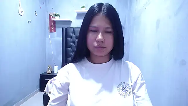 Letty Plugxo online show from 05/19/26, 01:51