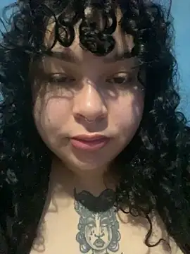 Snapshot of Kimberliprivv chatting on 06/16/26, 04:18 Kimberliprivv online show from 06/16/26, 04:18
