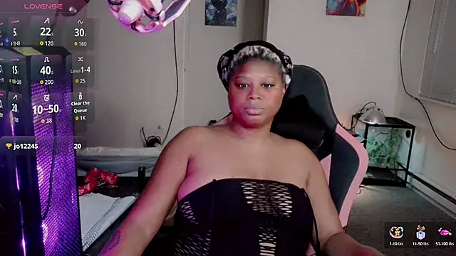 lexilove8 online show from 09/29/25, 03:24