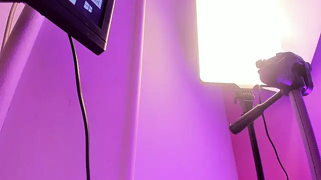 ScarletGV online show from 10/23/25, 10:19