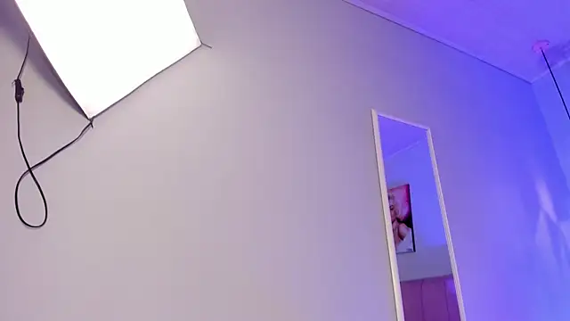 ScarletGV online show from 03/11/26, 05:23