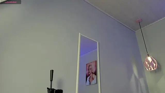 ScarletGV online show from 03/30/26, 04:25