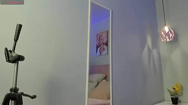 ScarletGV online show from 03/29/26, 03:41