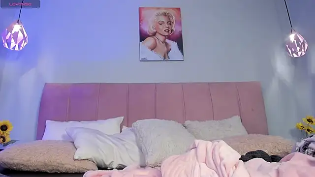 ScarletGV online show from 03/13/26, 09:20