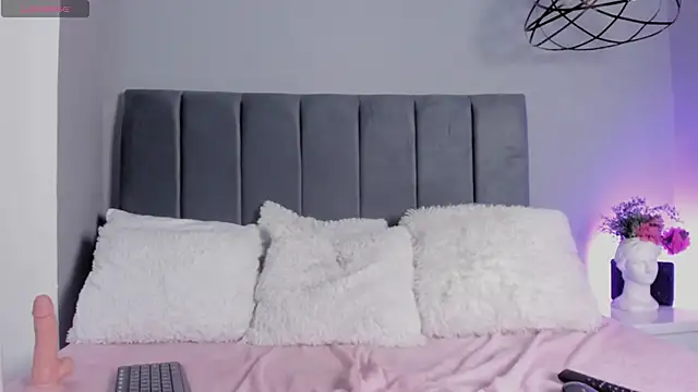 ScarletGV online show from 11/12/25, 10:08