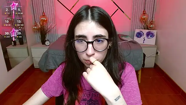 LenaRoses online show from 04/21/26, 08:04