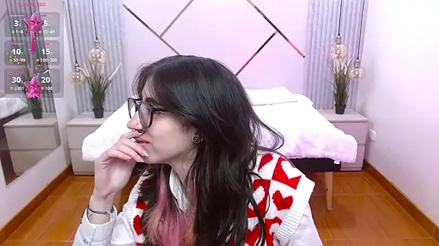 LenaRoses online show from 11/07/25, 12:42