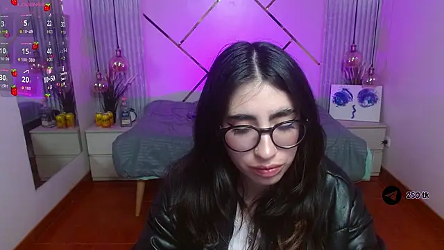 LenaRoses online show from 07/08/26, 08:09