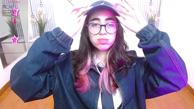 LenaRoses online show from 11/08/25, 01:25