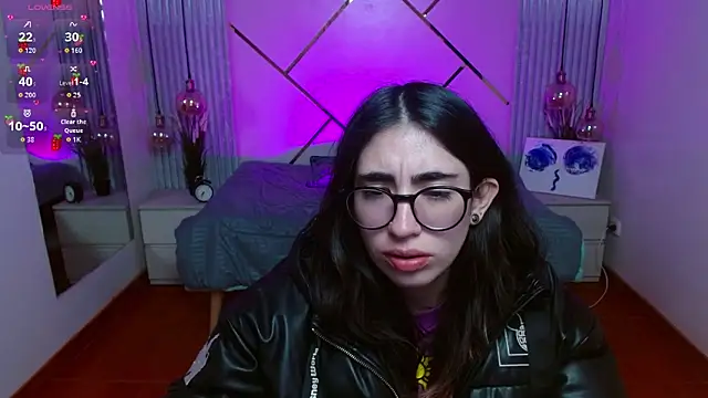 LenaRoses online show from 06/19/26, 08:03