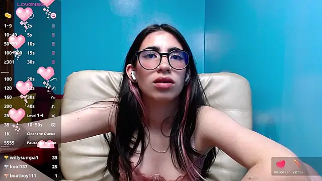 Snapshot of LenaRoses chatting on 12/02/24, 11:13 LenaRoses online show from 12/02/24, 11:13