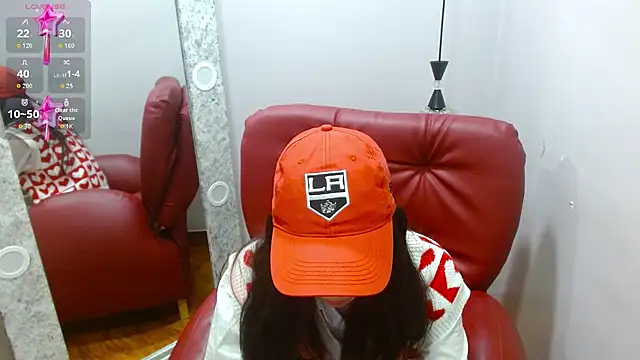 LenaRoses online show from 04/15/26, 09:04