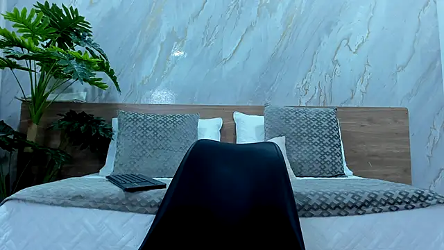 alice greco online show from 11/27/25, 03:40