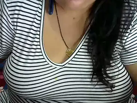 Snapshot of dramebaz_queen chatting on 06/22/26, 05:43 dramebaz queen online show from 06/22/26, 05:43