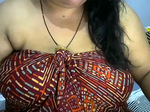 Snapshot of dramebaz_queen chatting on 06/19/26, 07:30 dramebaz queen online show from 06/19/26, 07:30